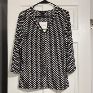 Chic Black and White Geometric Blouse